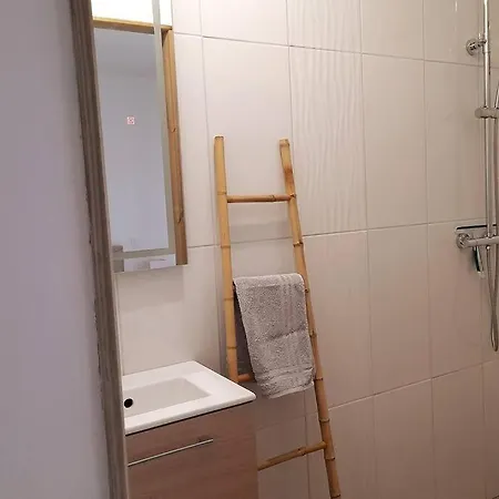 T2, Avec Terrasse. *